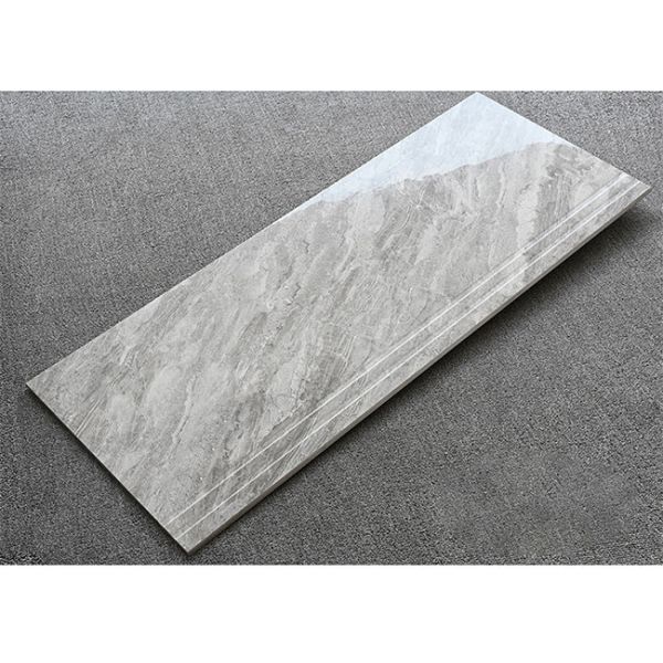 Серый отполированный фарфор кроет плитки черепицей лестниц скида ресторана 1200x300mm анти-