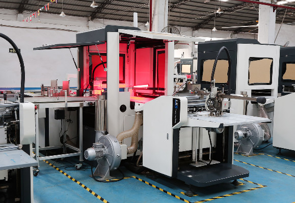 LS-450 PLUS Automatic Hardcover Rigid Box Visual Positioning Machine With 45 Pcs/Min