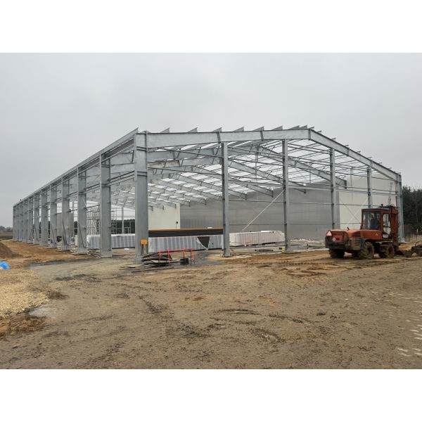 Prefabricated Steel Structure Cold Storage Warehouse With PU/PIR Sandwich Panel