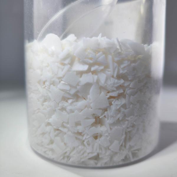 CAS No. 8001-78-3 Hydrogenated Castor Oil Thickener Cosmetics Raw Materials