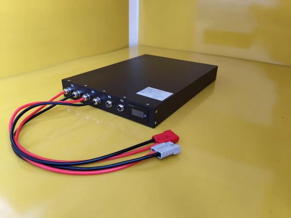 Pack de batterie LiFePO4 de 48V 30Ah pour véhicules électriques et robotique certifié IEC62133