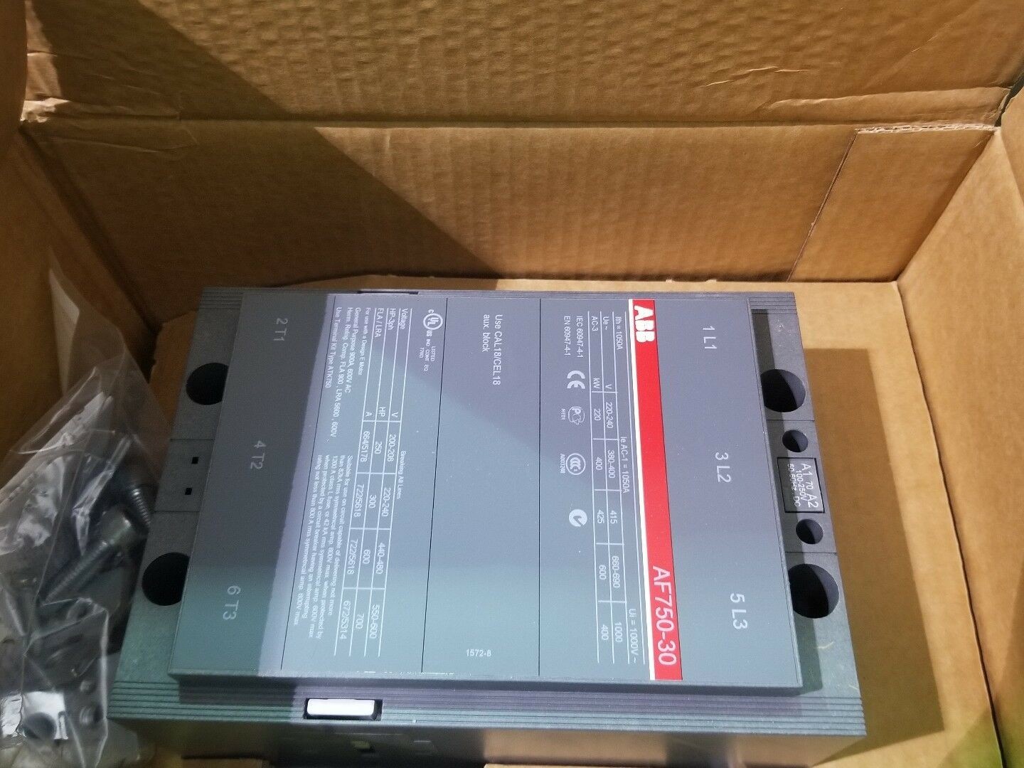 CP651-WEB 1SAP551200R0001 256 MB 24 W панель управления 10,4