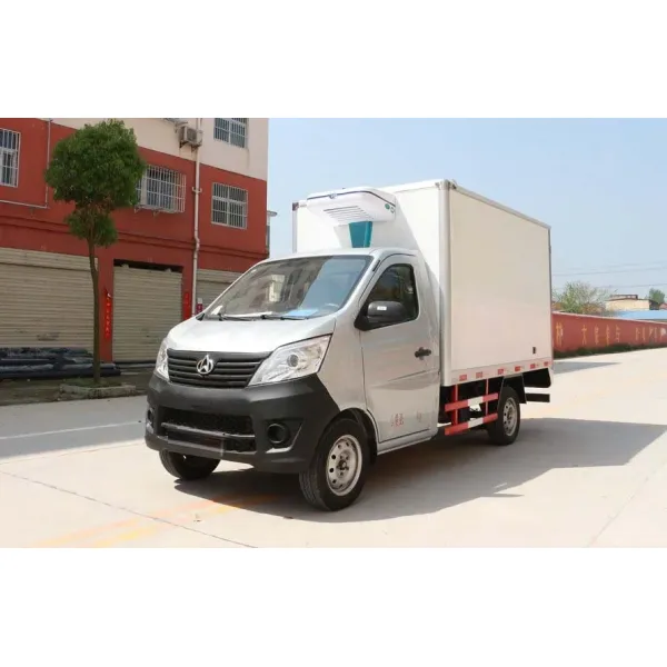 Diesel Fuel Mini Refrigerator Truck For Fruit / Vegetable Transport