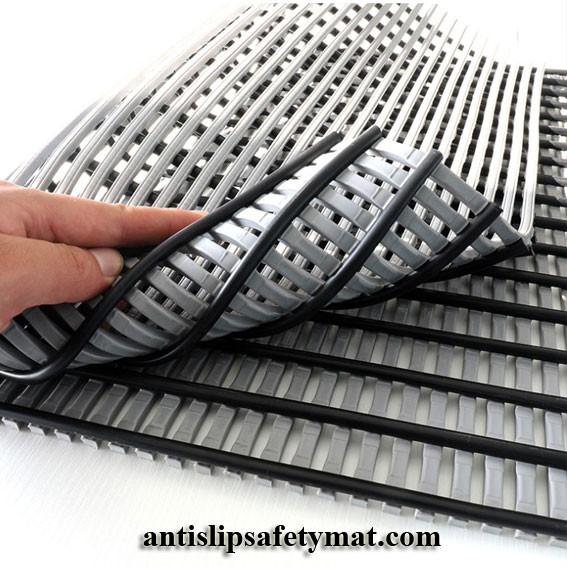 Open Grid Swimming Pool Anti Slip Mats 1.3CM UV Resistance