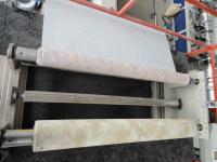 Automatisation de la ligne d'extrusion de matériaux décoratifs intérieurs avec réducteur de surface de dent dure