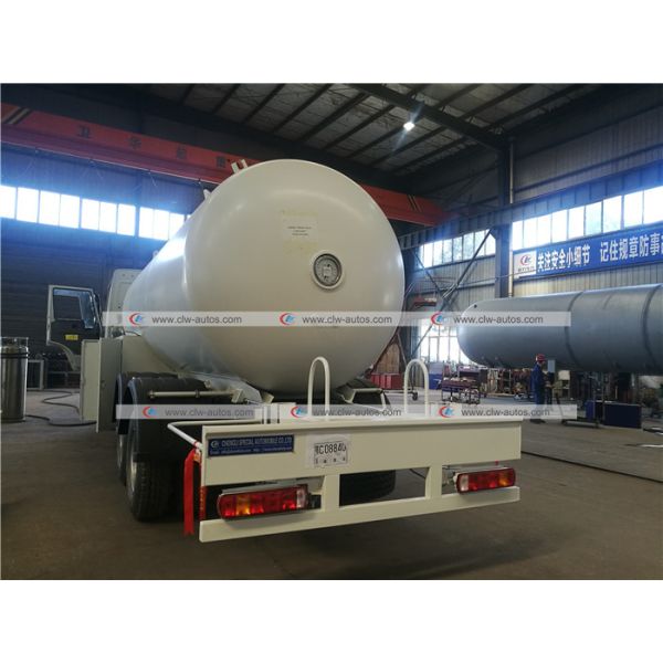 SINOTRUK HOWO 20m3 10ton LPG Bobtail Truck Cooking Gas Dispenser Tanker Truck
