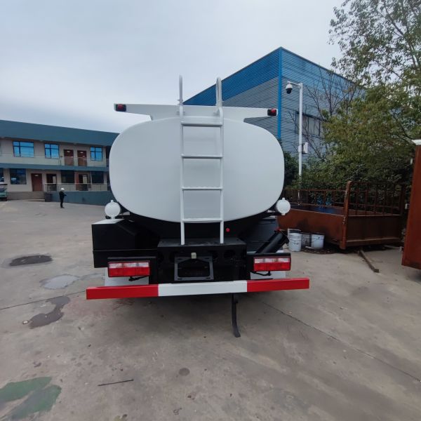 FAW 4x2 Oil Delivery Truck Manual Transmission Tanker Truck