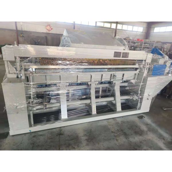 Size 1 Inch Chicken Cage 2.7mm Weld Mesh Manufacturing Machine