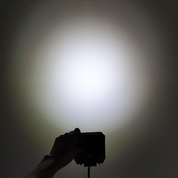 Square Tractor Spot Lights 27W LED Work Headlight IP67 With Switch