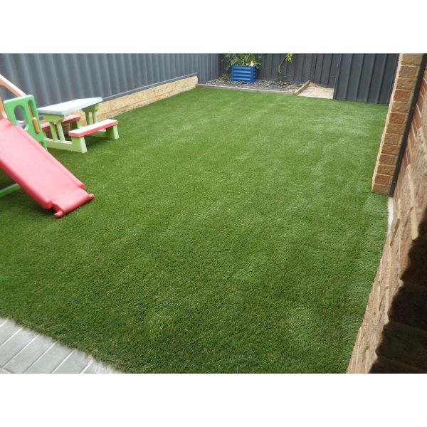 Outdoor Indoor Grass Mat Wall Covering U Shape PE PP Quick Drainage Fire Proof