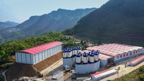 Hzs180 Hot Sale Concrete Mixing Vessel Price
