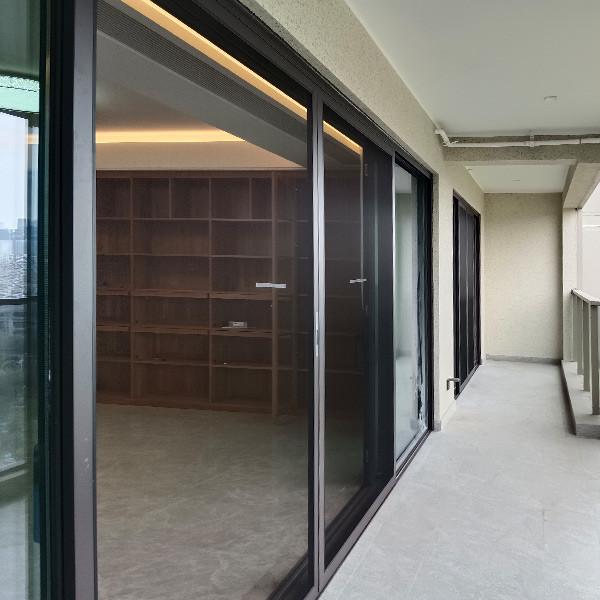 OEM Retractable Fly Screens For Sliding Doors Anti Scratching