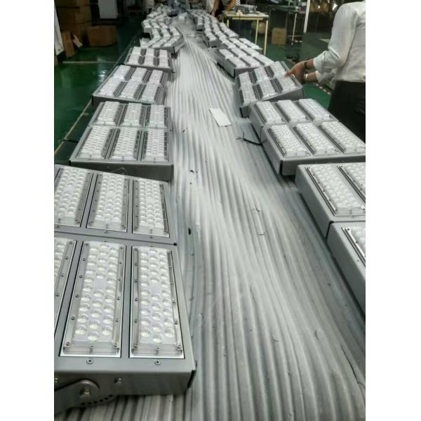 Powerful LED fixtures 300w High Power Led Flood Lights Outdoor 24 / 36 / 60 / 90 Degree Beam Angle