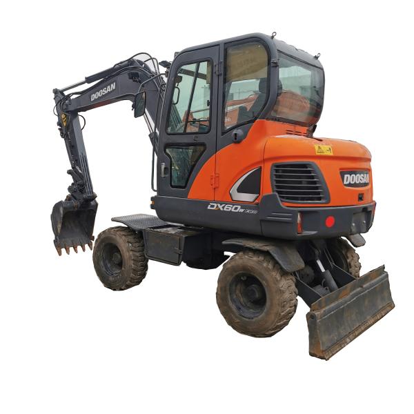 Excavadora DOOSAN DX60W acessível e adequada para esmagar escavadoras manuais usadas