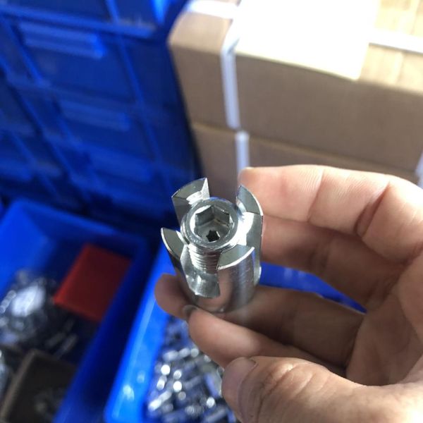 Маленькая одностворчатая застежка для проволочных кабелей из полированной нержавеющей стали 316 для установки тросов 3 мм