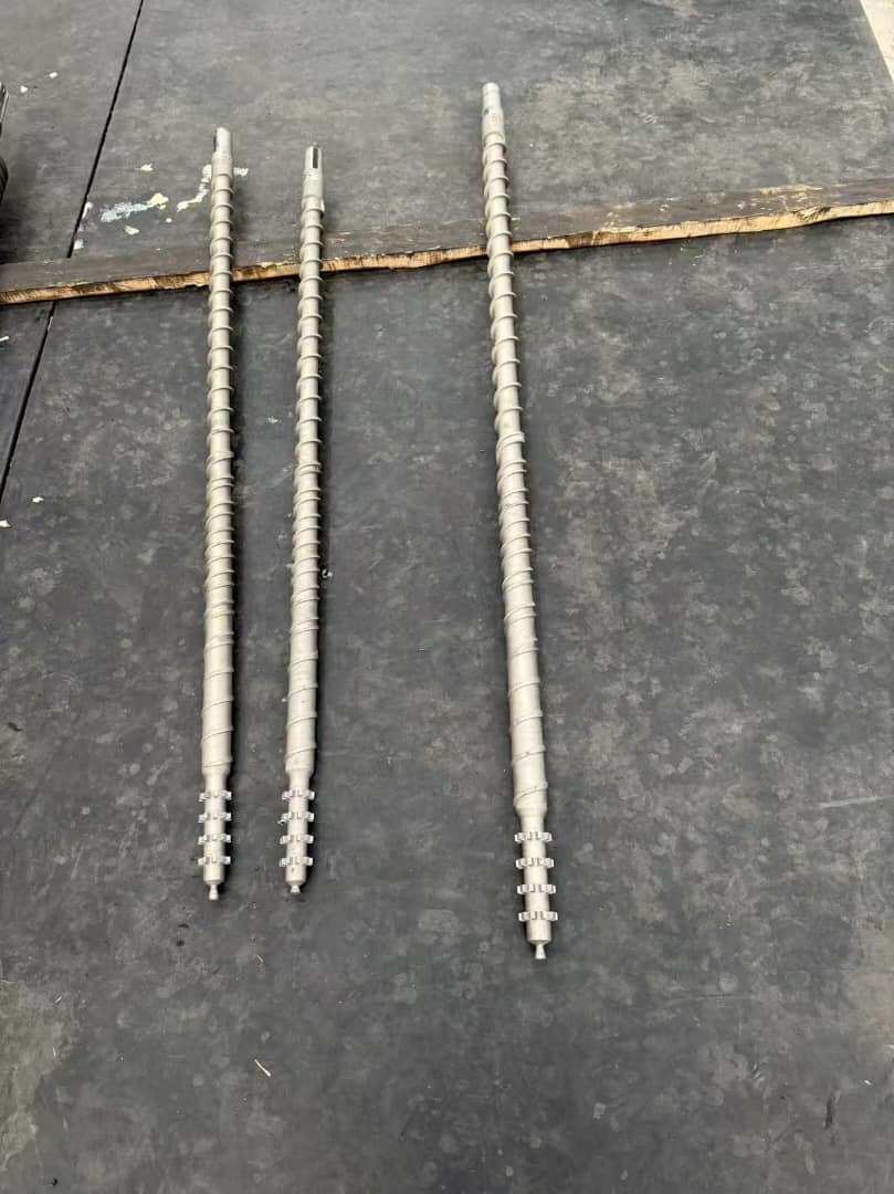 Precision 0.015mm Screw Straightness Single Screw Extruder Screw Barrel with 38CrMoAlA Material and Nitriding Surface Treatment