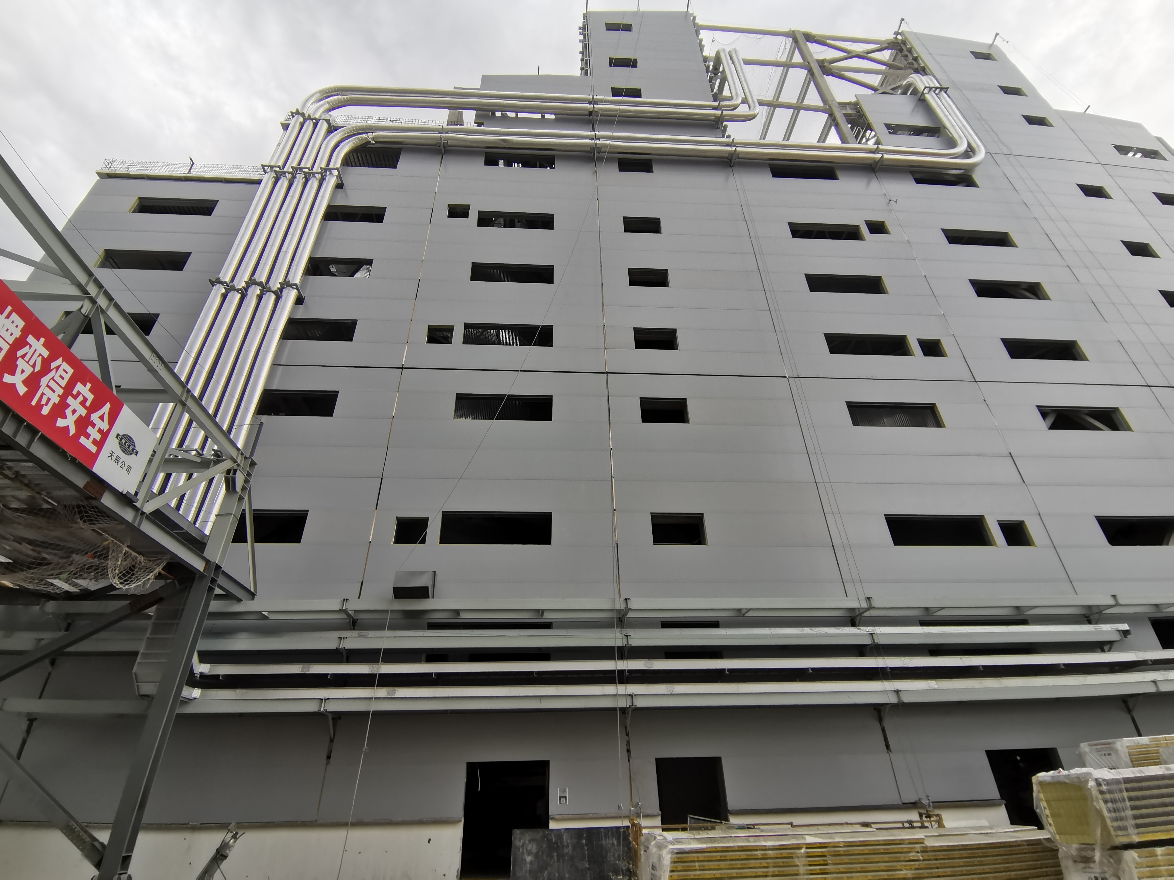 Large Span Metal Structure Warehouse Raw Material Storage Building Z‑type Purlin Wall Panels Disassembled Container Shipment