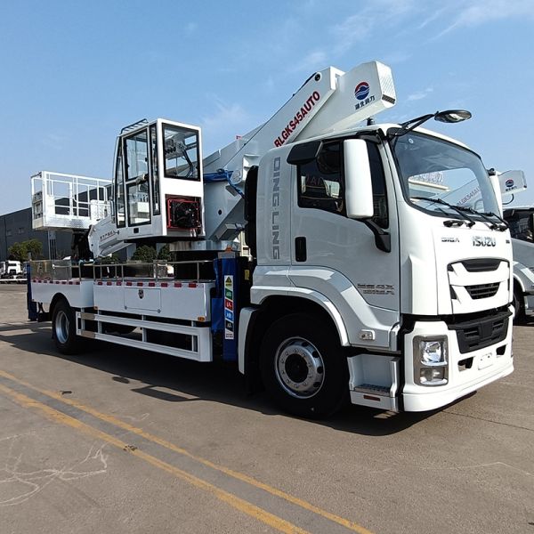 Factory Price New Diesel Desert-Optimized Isuzu AWP | Dust-Proof 45m Lift for Middle Eastern Solar Farms