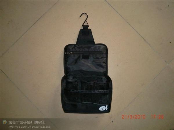 Hanging Large Capacity Waterproof Cosmetic Bag 24 * 18 . 5 * 9 . 5CM