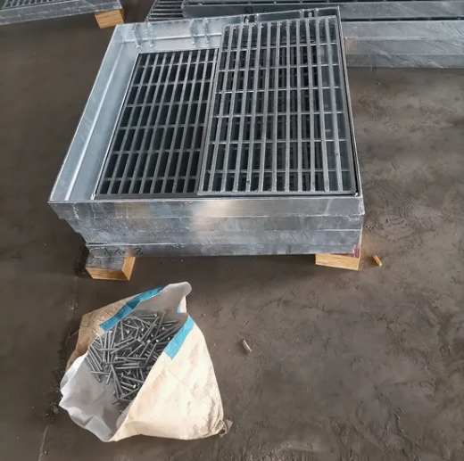 Heavy-Duty Galvanized Steel Grating with Easy Installation for Industrial and Commercial Use
