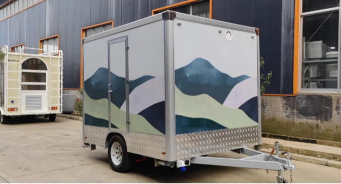 Luxury Mobile Toilet Trailer with 1 Year Warranty and Extruded Insulation Board Fiberglass Construction