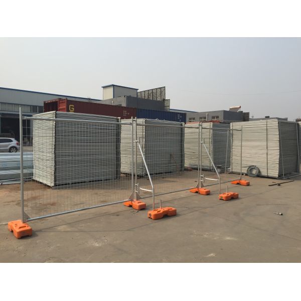 Silver Color Temporary Residential Fencing / Chain Link Construction Fence