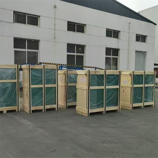 High Quality Modern Frameless Tempered Glass Sliding Bathtub Door For Apartment Bathroom Hotel Showeroom