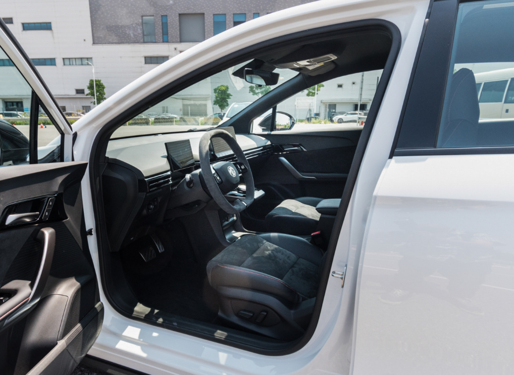 SUV EV Car 4 Wheel Drive versión estándar Pro Mulan RHD MG Vehículo eléctrico 2023 Coches usados