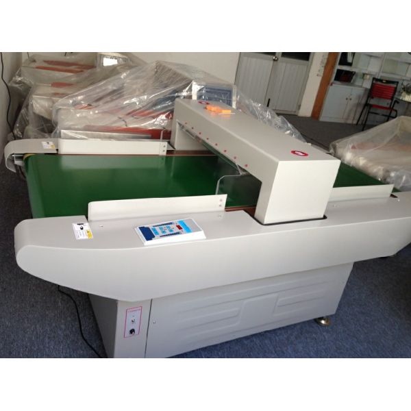 Промышленный металлоискатель транспортера, автоматическая машина детектора иглы