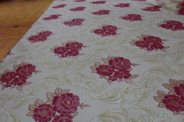 210cm Wide 80gsm Knitted Polyester Tricot Fabric With Red Rose Pattern