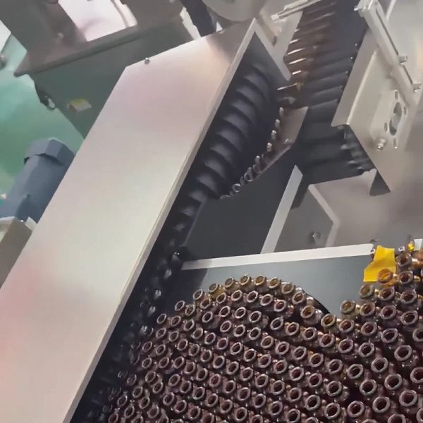 High Efficiency Horizontal Labeling Machine 50Hz Round Bottle Labeling Machine