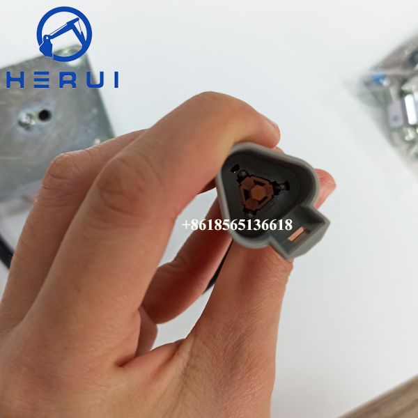 03938010 01660911 Válvula de solenoide para 3L31C H15SXL H12SXL H12SX H12SDXH 18SXL H16TPX Solenoide de parada de diésel 12V/24V