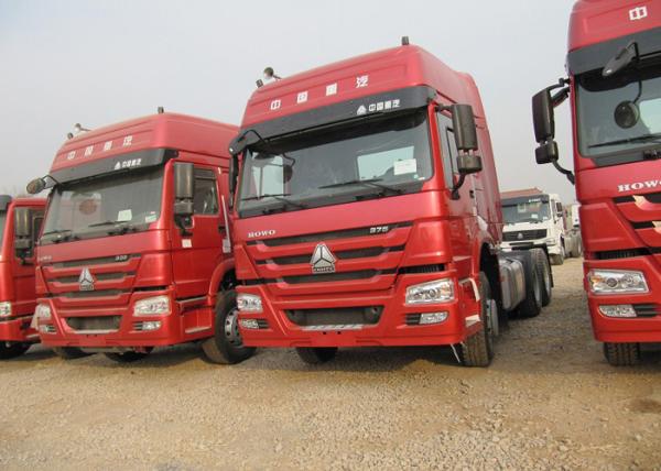 O caminhão RHD 6X4 10 do trator de SINOTRUK HOWO roda Euro2 371HP ZZ4257S3241W