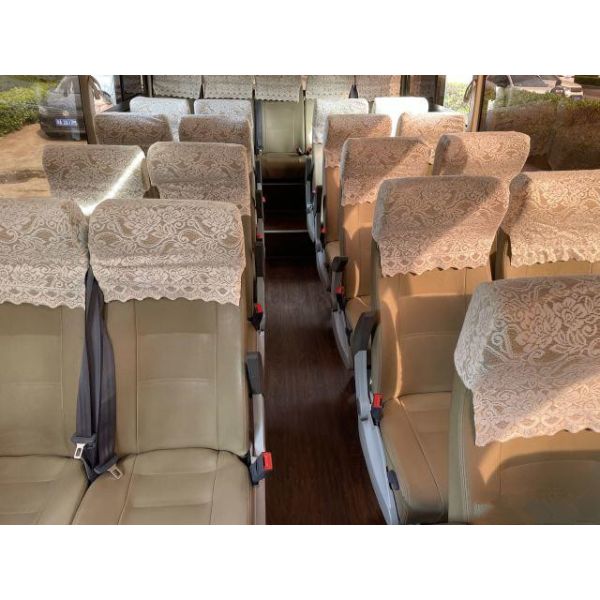 2017 Ano de 28 lugares ônibus de autocarro usado com motor diesel Yutong ZK6729 para viagens turísticas