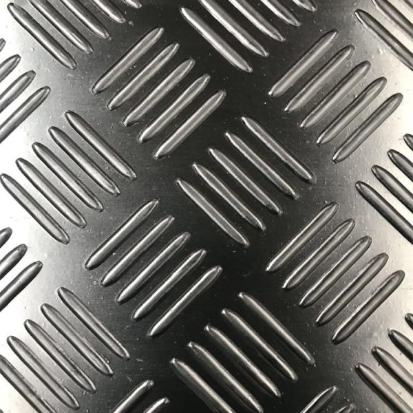 Anti-Slip Checker Rubber Flooring Mats Five 5 Bars Safety Horse Stable Rubber Matting horse trailer ramp flooring