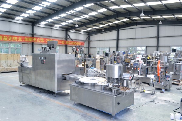 Beverage / Chemical Essential Oil Filling Machine With Color Touch Screen Display