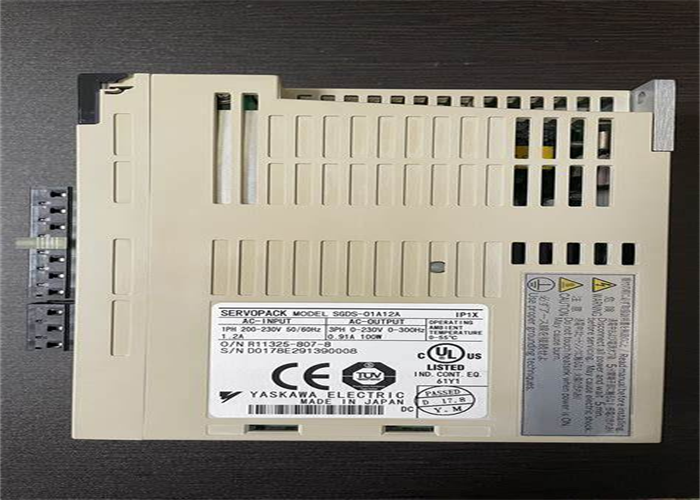 Yaskawa SGDS-01A12A 220V AC сервоусилитель Новый оригинальный