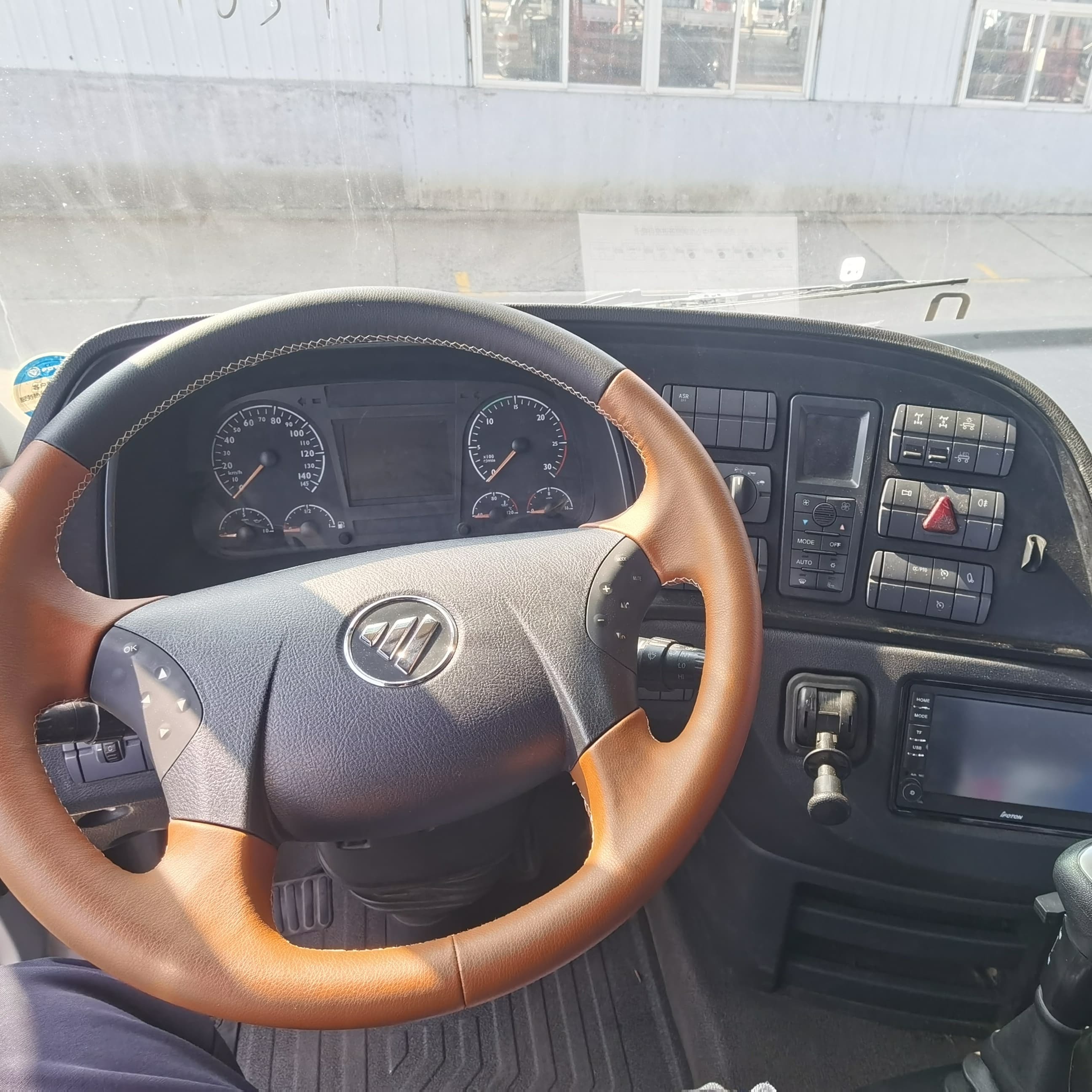 Used 6×4 460HP Foton EST Tractor Head  - Second Hand Heavy Haul Truck Tractor - High horsepower used container tractor truck