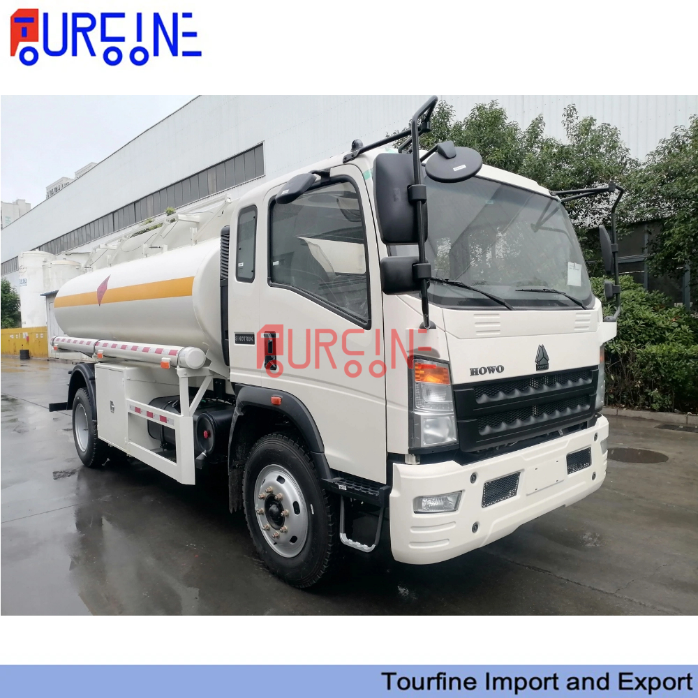 HOWO 10000L 4x2 Fuel Tank Truck for Diesel and Oil Transport