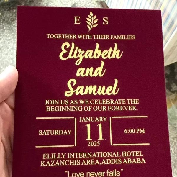 Customized Embossed Letter Press Gold Art Paper Velvet Gold Stamping Business Card