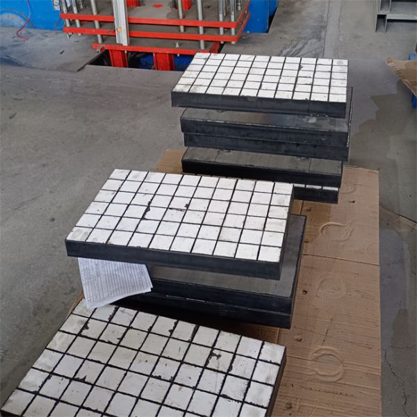 Ссадина вкладыша носки глинозема ZTA горнодобывающей промышленности 99% керамическая устойчивая