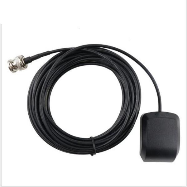 Antenne externe imperméable de 28dbi GPS GLONASS avec le câble à angle droit du connecteur RG174 de SMA