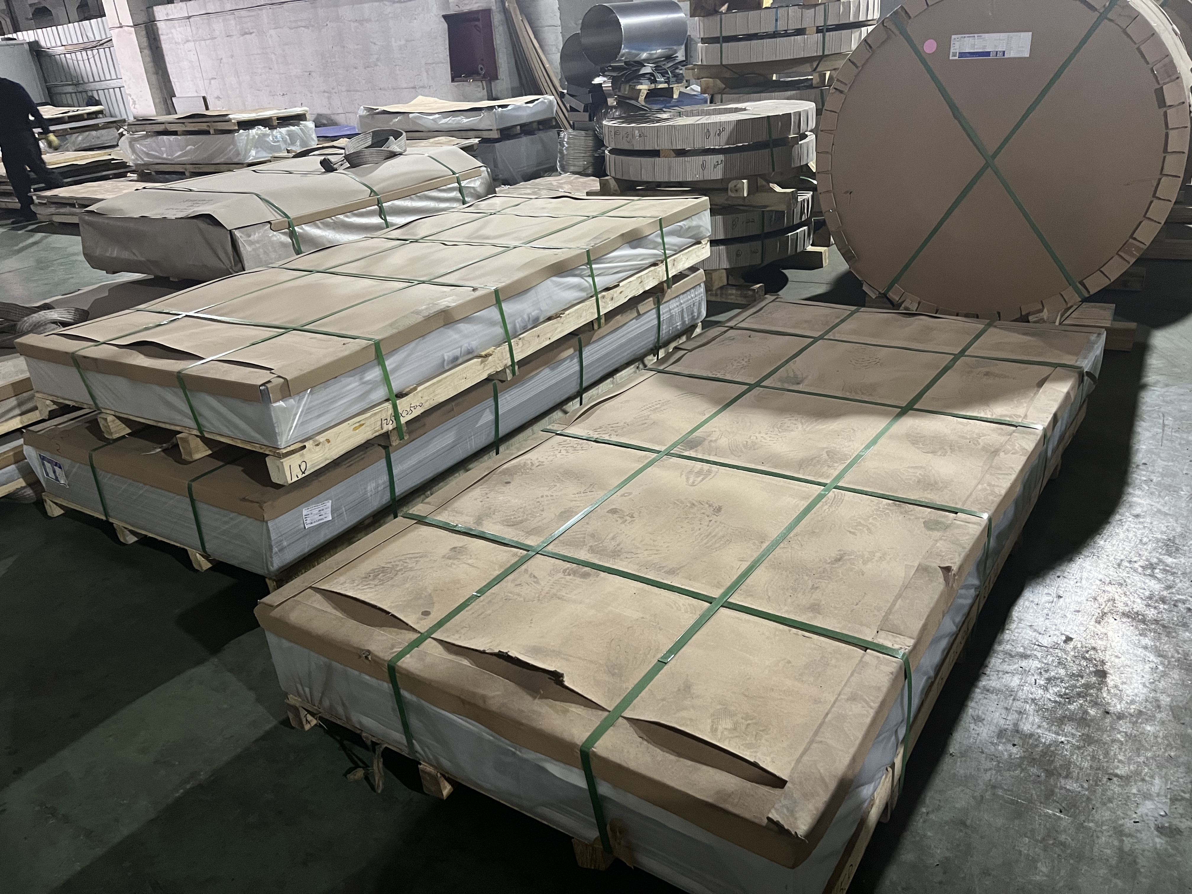 GB T3-T8 6063 6061 алюминиевая поверхность плиты 100-2000mm ровная для конструкции