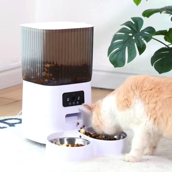 Smart Pet Products WiFi Pet Feeder with Camera and Double Bowls for Two Cats
