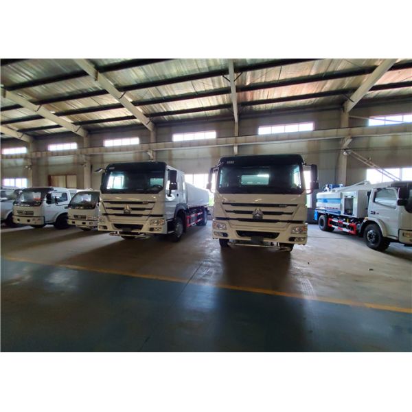SINOTRUK Howo Chassis 4x2 Drive ISO9001 Approval Commercial Fire Trucks