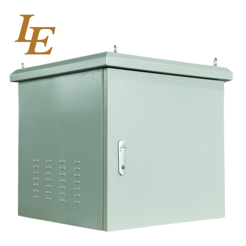 IP65 Galvanized Steel Enclosure Outdoor Rack With Sun Cover Dustproof