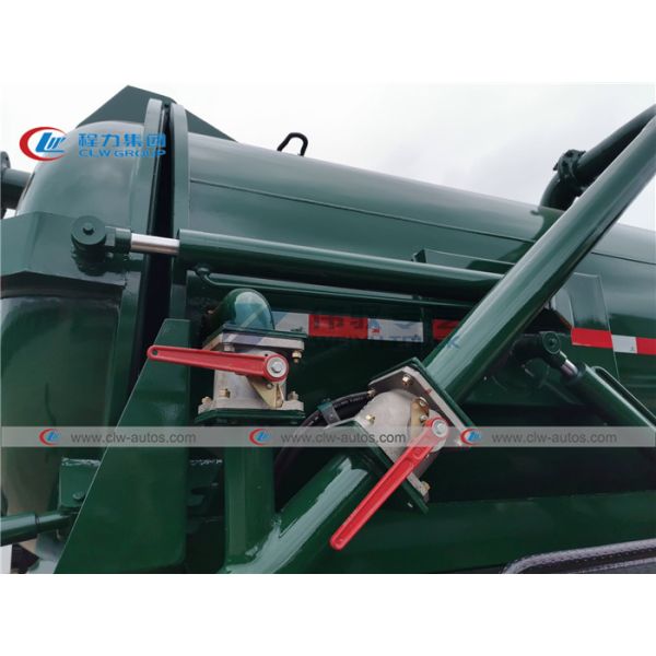 RHD Sino Howo 5T Vacuum Septic Truck With Italy Pump