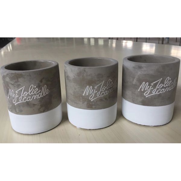 Decorative & garden scented candle with oud fragrance and the container is made from cement material