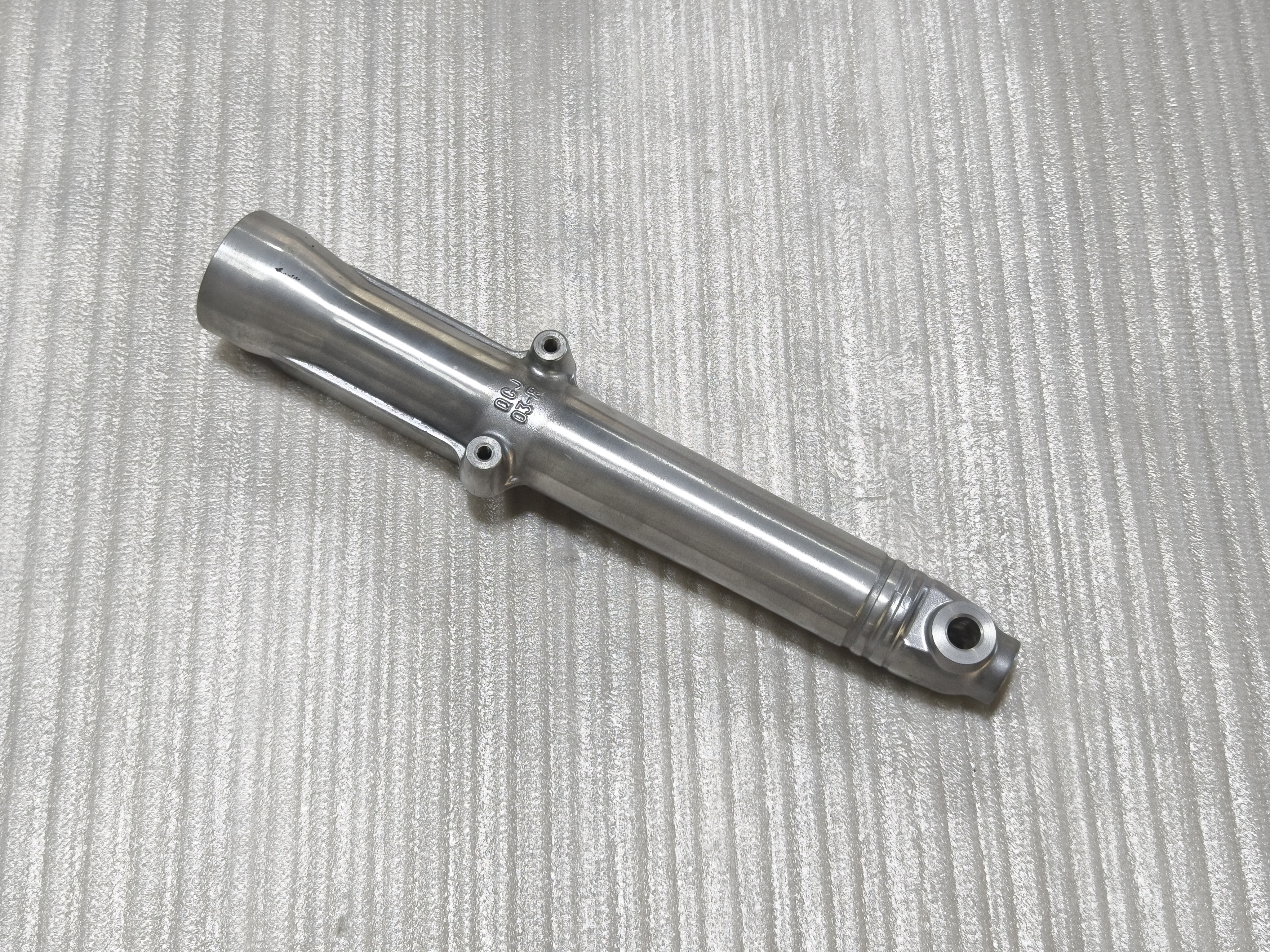 Servo Driven Robotic Aluminum Polishing Machine For Motorcycle Front Fork Tube