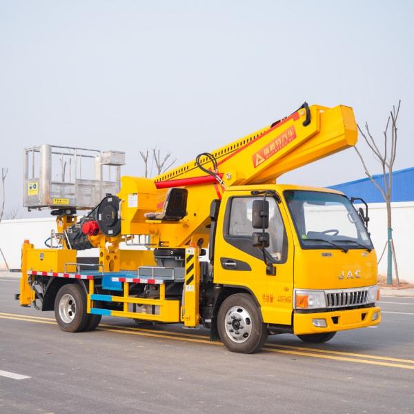 Two Person Cab Aerial Work Platform Truck with Front and Rear V Outriggers